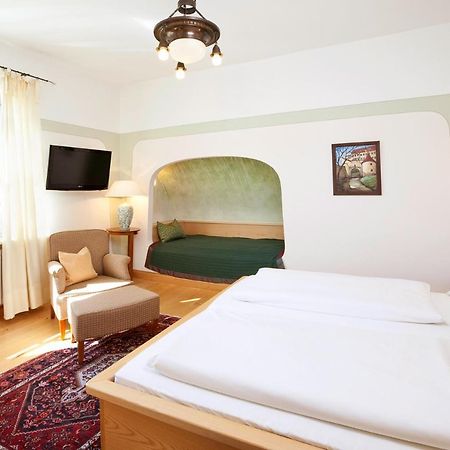 Hotel Hirsch Fussen Bagian luar foto