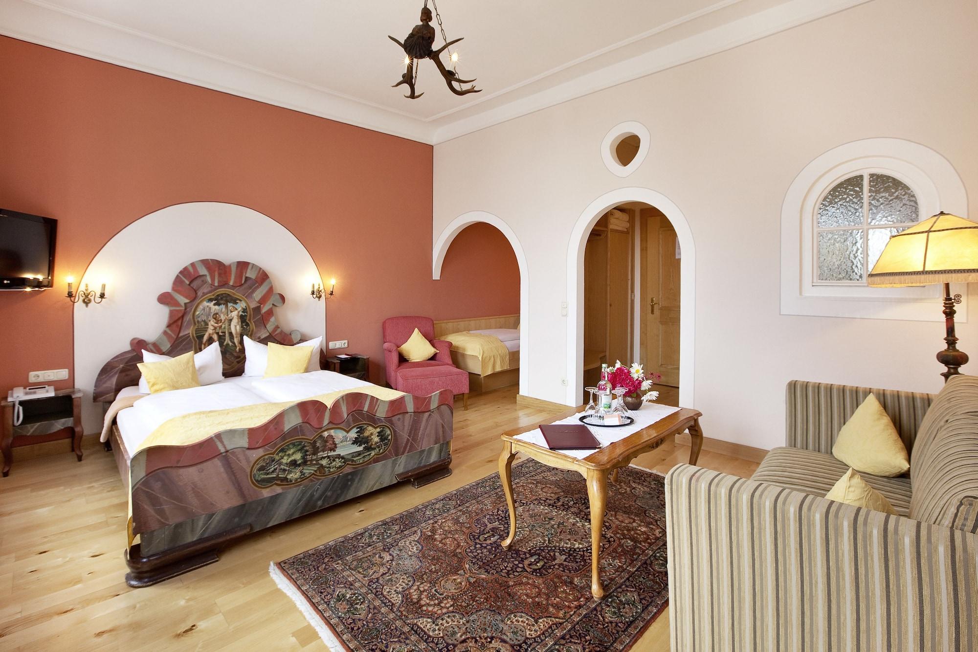 Hotel Hirsch Fussen Bagian luar foto