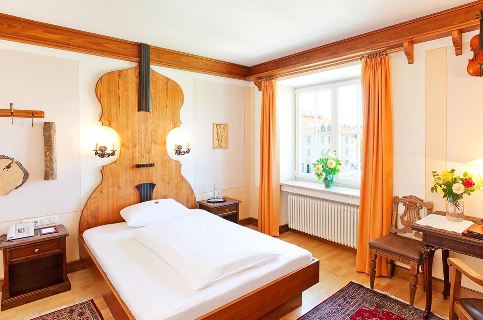 Hotel Hirsch Fussen Bagian luar foto