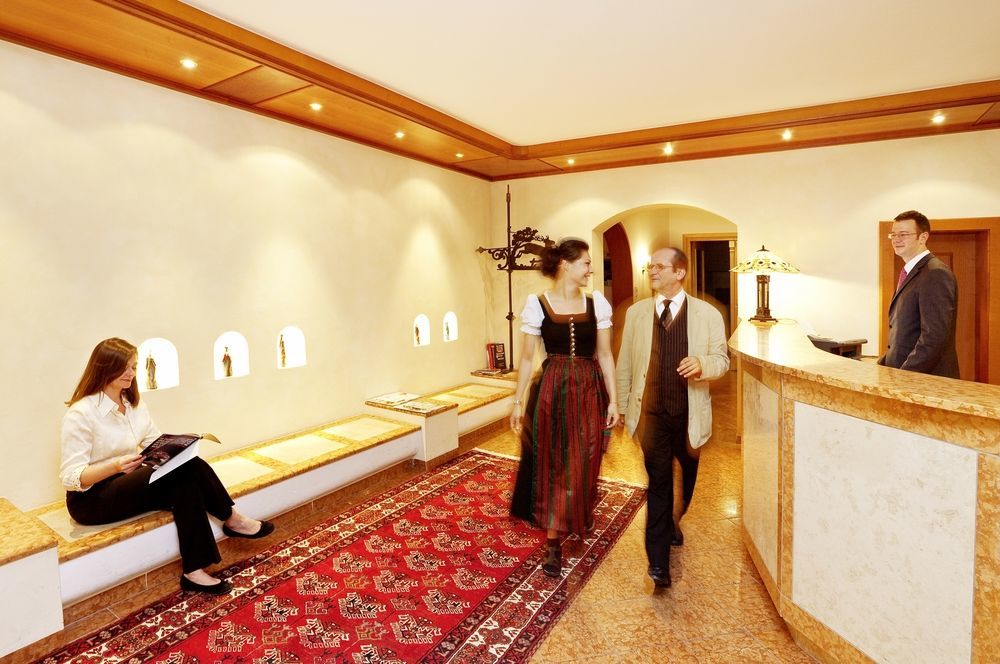 Hotel Hirsch Fussen Bagian luar foto