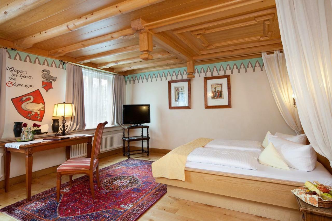 Hotel Hirsch Fussen Bagian luar foto